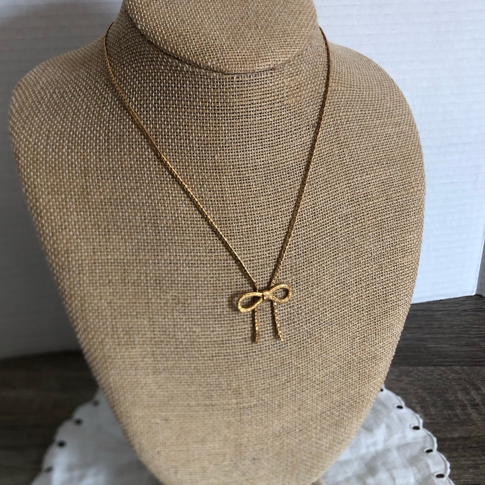 Vtg 70s Avon Gold Bow Necklace